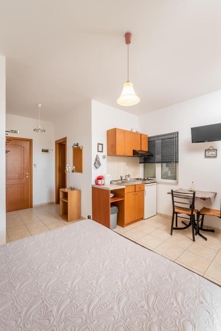 Faros Apartments Xerokampos  Extérieur photo